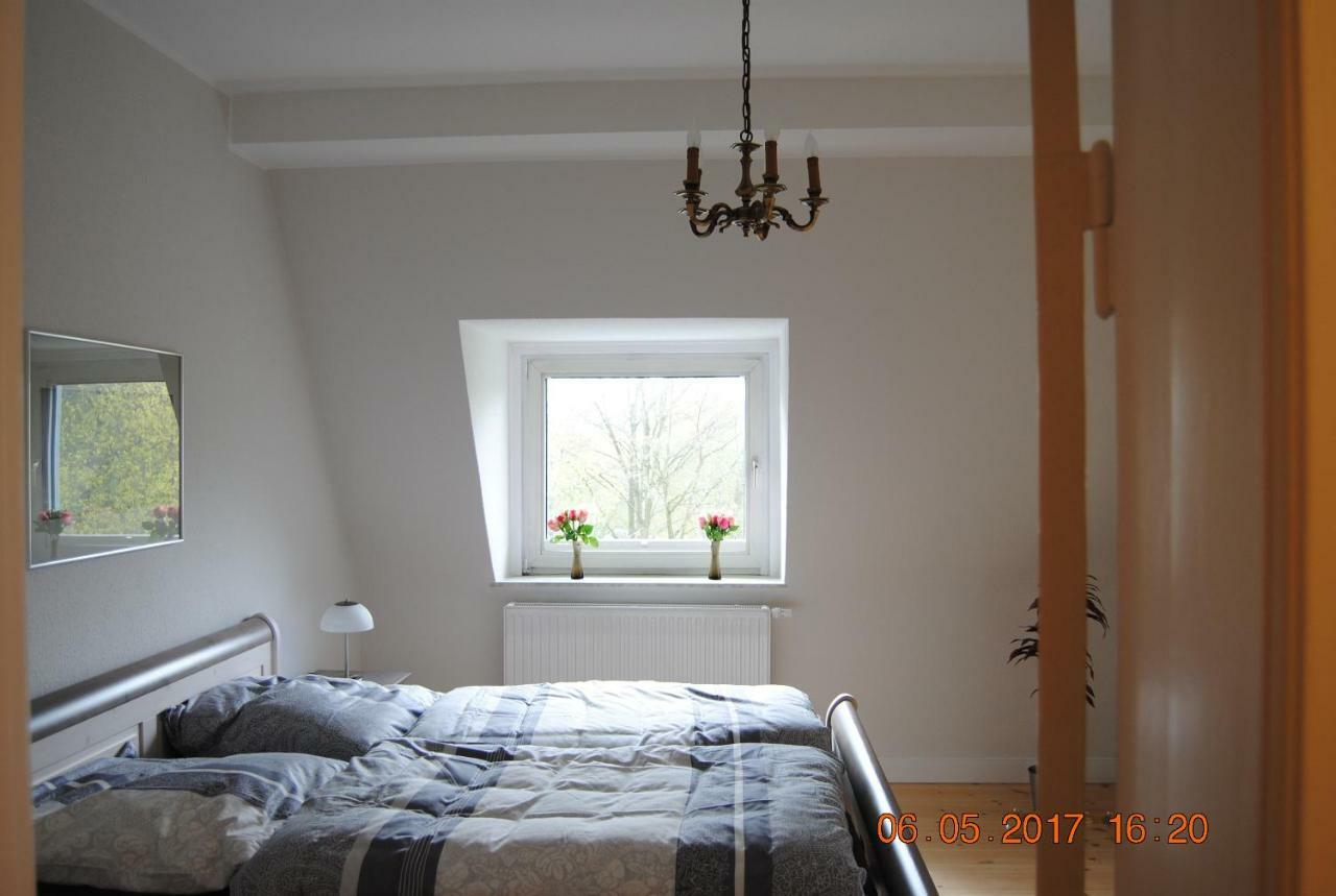 Ruhige Ferienwohnung In Der City Koenigswohnung Kiel Exterior foto