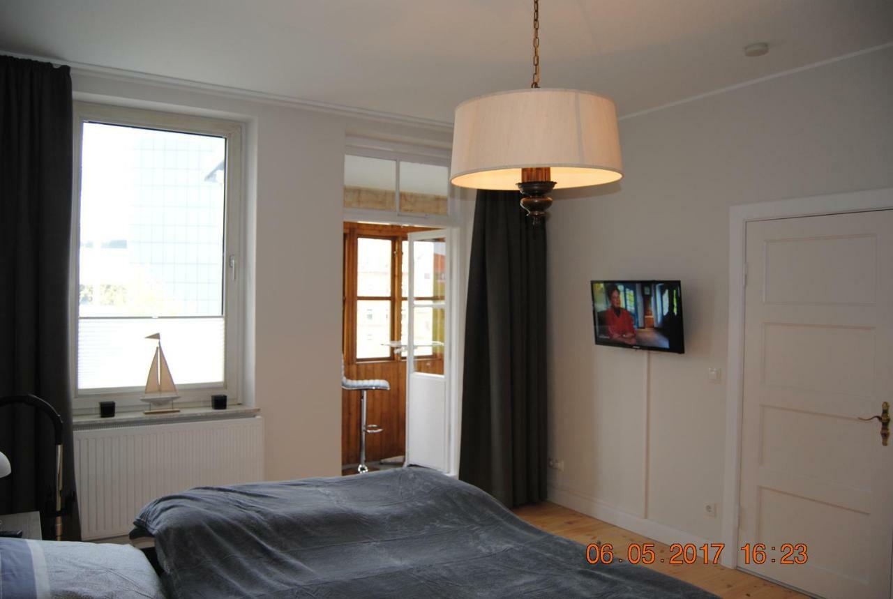 Ruhige Ferienwohnung In Der City Koenigswohnung Kiel Exterior foto