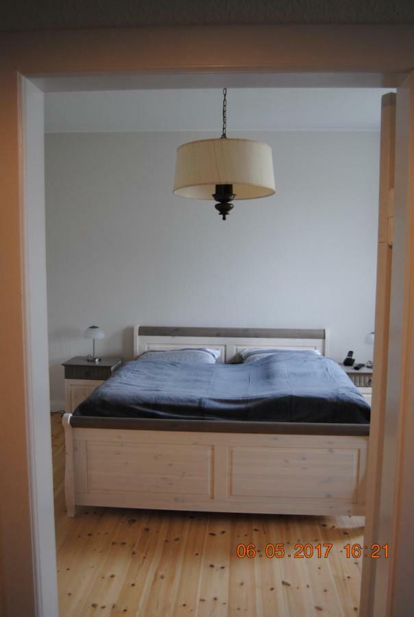 Ruhige Ferienwohnung In Der City Koenigswohnung Kiel Exterior foto