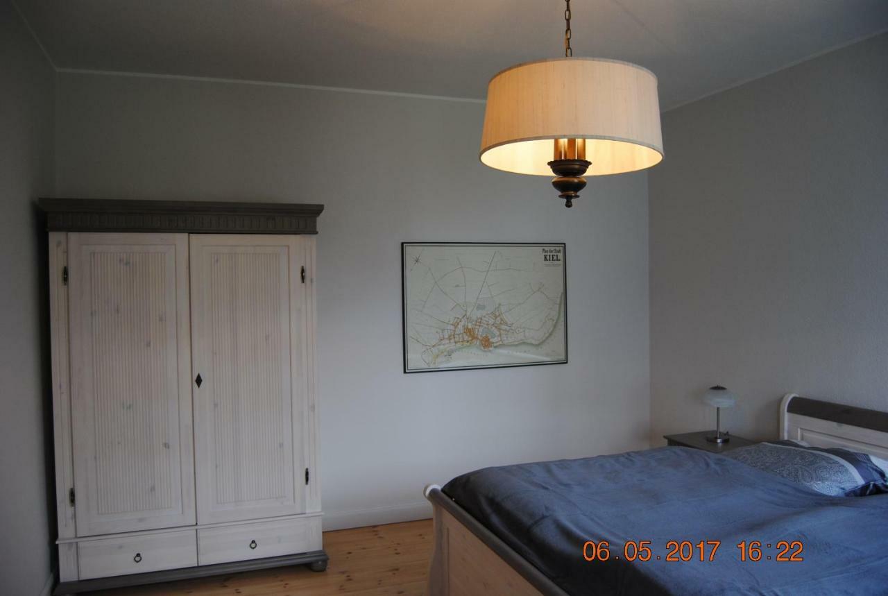 Ruhige Ferienwohnung In Der City Koenigswohnung Kiel Exterior foto