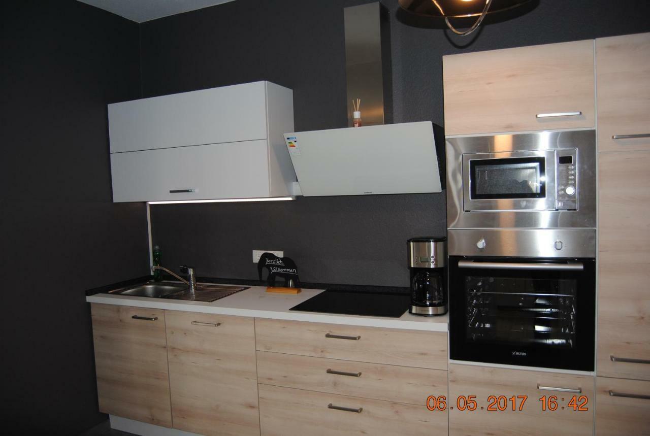 Ruhige Ferienwohnung In Der City Koenigswohnung Kiel Exterior foto