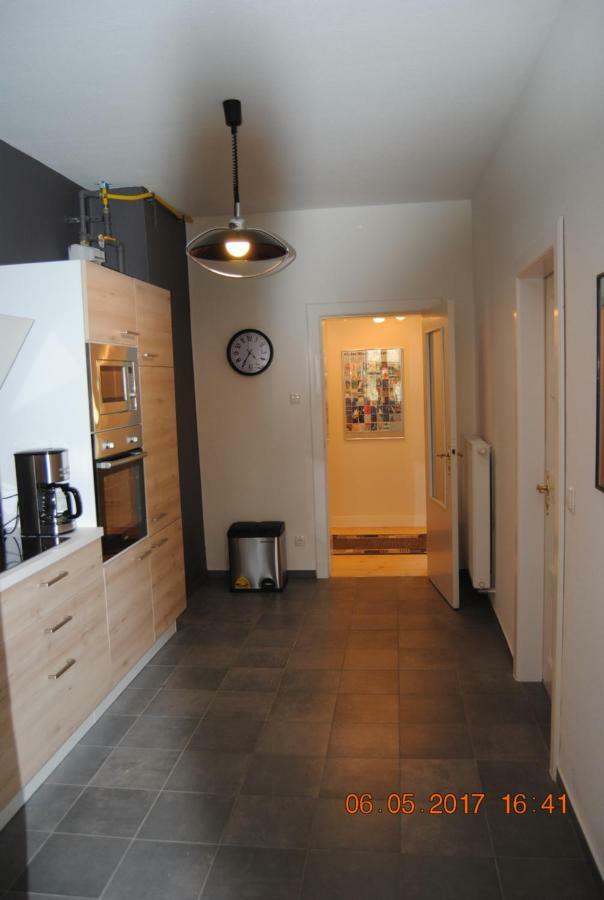 Ruhige Ferienwohnung In Der City Koenigswohnung Kiel Exterior foto
